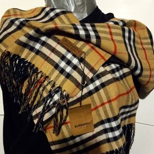 Burberry 100% Wool Scarf Nova Check AUTHENTIC UNISEX, NWT. COZY, COMFEY CASHMERE